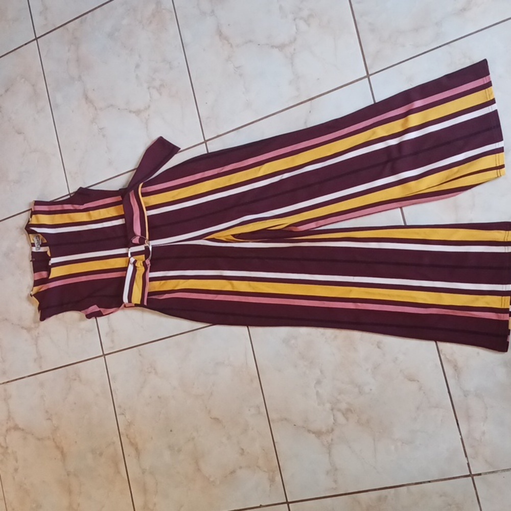 Burgundy jumper